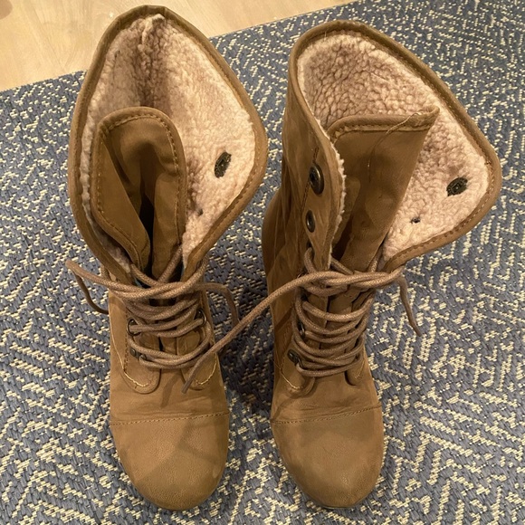 Suede wedge boots - Picture 4 of 4